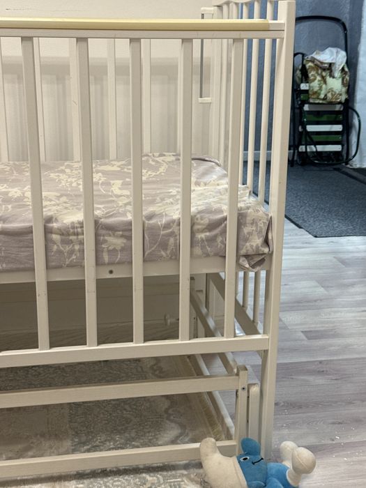 Детская кроватка