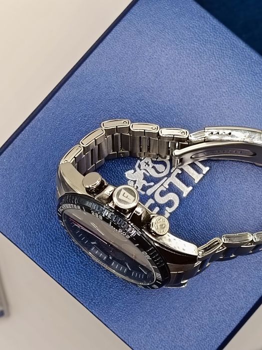 Часовник Festina F20560 / 20 месеца гаранция