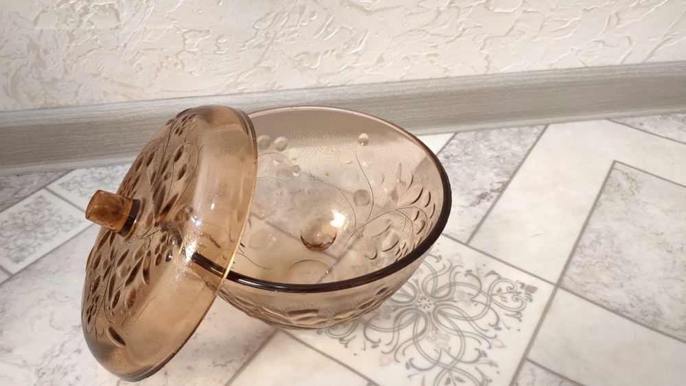 Продам компотницу.