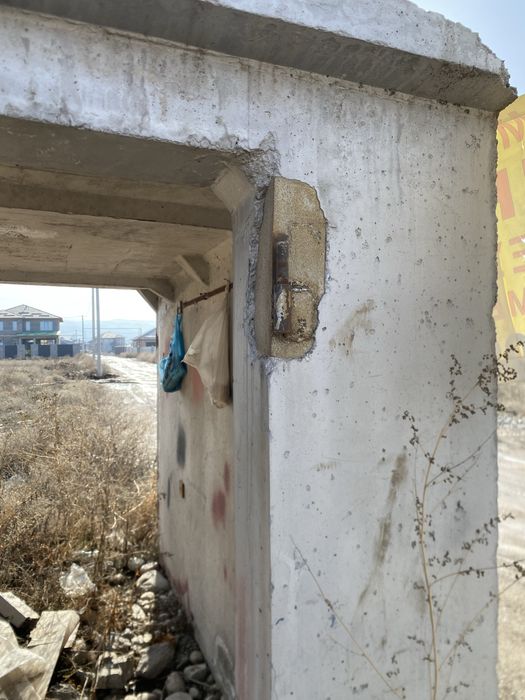 Продам бетонный гараж