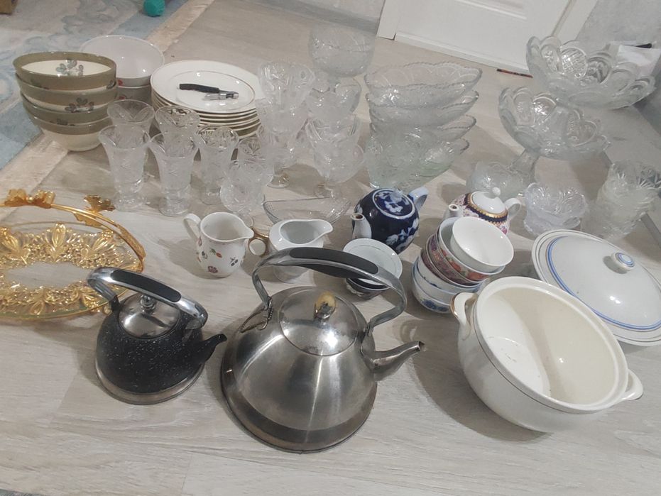 Продам посуду в хорошем состоянии для дома