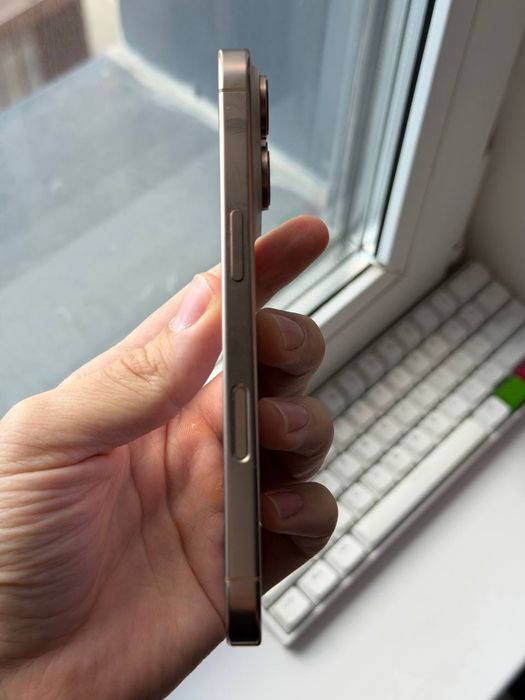Iphone 16 pro в идеальном состоянии