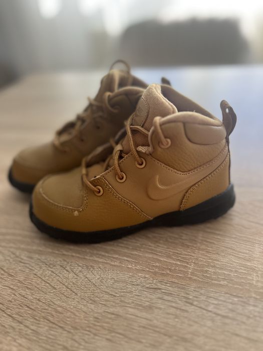 Sky Jordan Nike 28.5 и боти Nike 27 размер