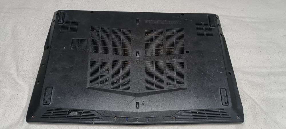 Laptop MSI – funcțional, uzură estetică, ideal office