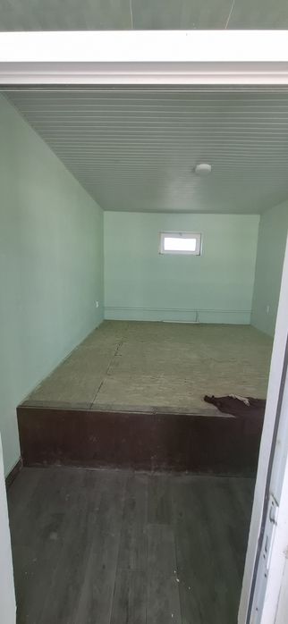 Zarbdor, Bo'ston, bino sotiladi. Garov uchun mumkin. Choyxona, kafe