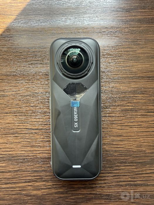 Продам Insta camera 360 x5    Совсем новый без царапин