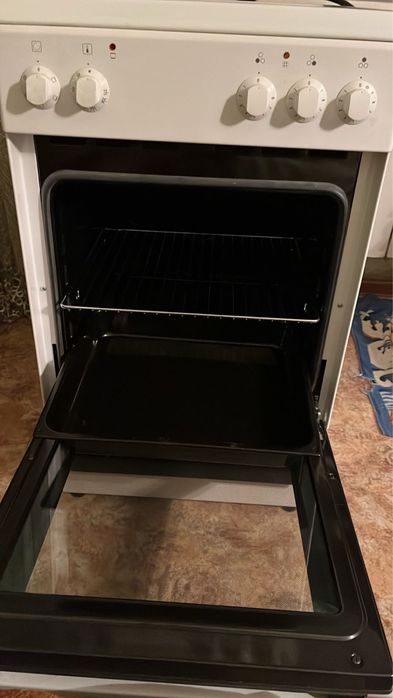 Продам плиту с духовкой