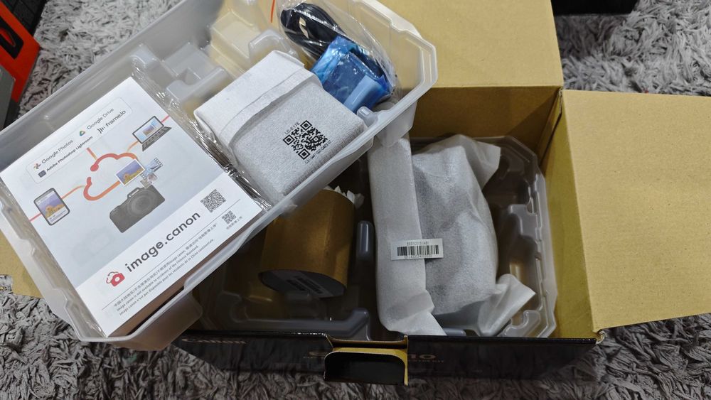 Cameră foto Canon - EOS R10, RF-S 18-45mm, F4.5-6.3 IS STM KIT, Black