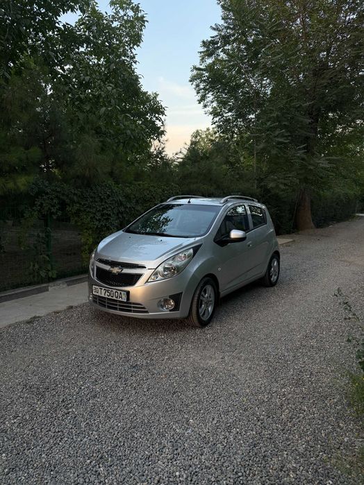 Chevrolet Spark 1.25, 3 позиция, 2015 год