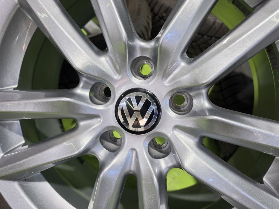 17 5x112 Vw Passat Touran Caddy Golf 5х112 зимен комплект джанти гуми 225/50/17 Goodyear