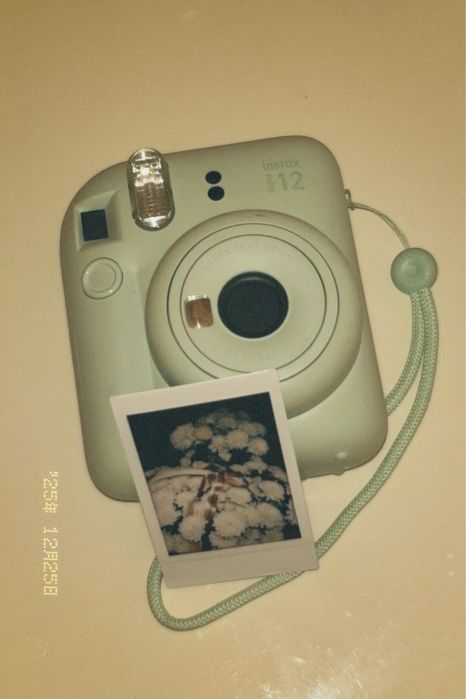 instax mini 12 зеленый
