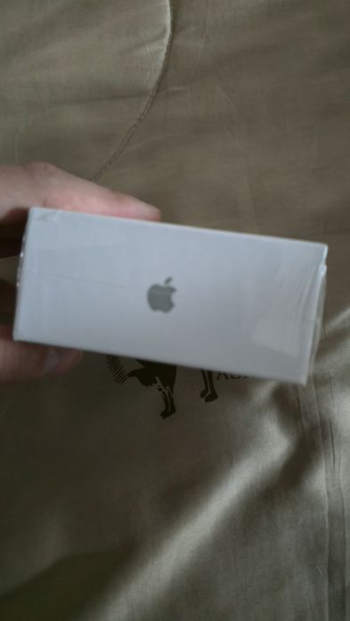 Продам Air pods новый