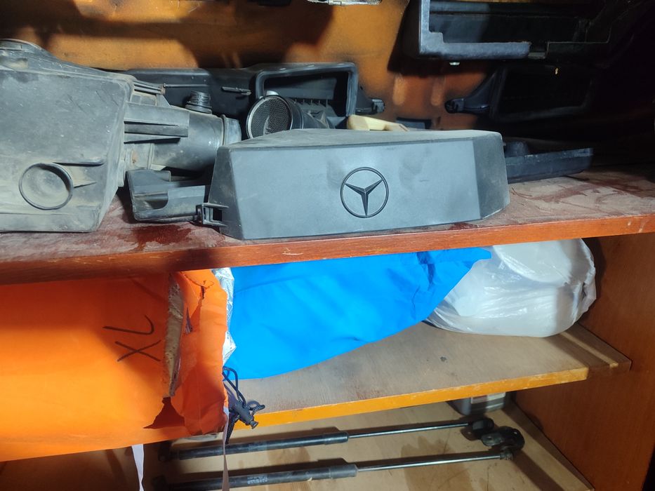 На Мерседес запчасти