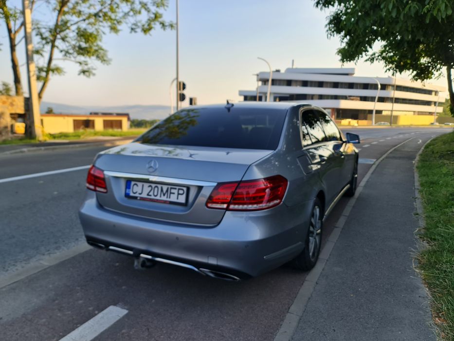 Vând Mercedes Benz E 350