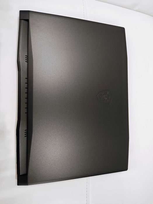 Laptop gaming MSI katana , intel core i7 -11800H, video RTX 3050 TI