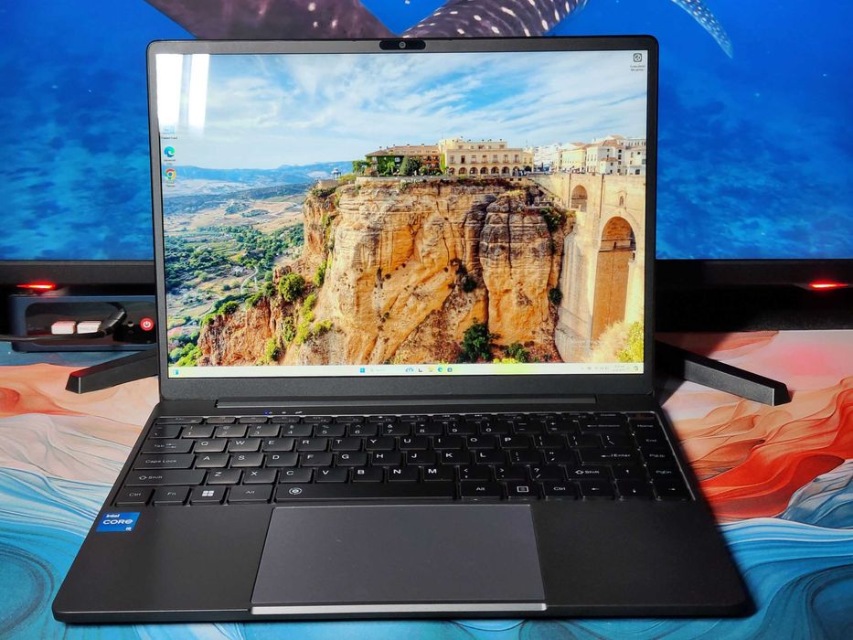 Chuwi CoreBook X - 12450H - 16GB RAM - 512 GB - 14"