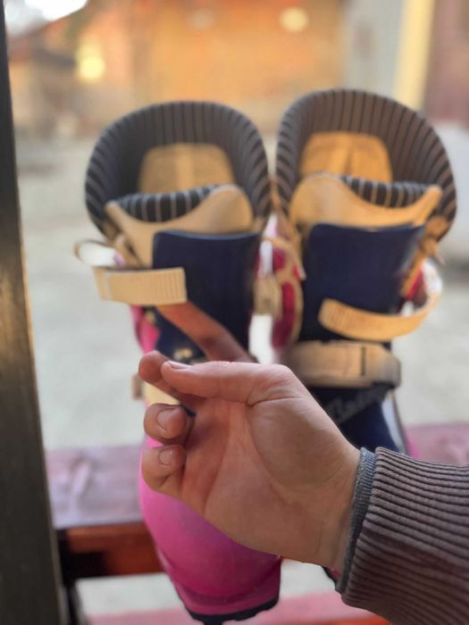 Set schi complet – schiuri 170 cm + 2 bețe + clăpari mărimea 43