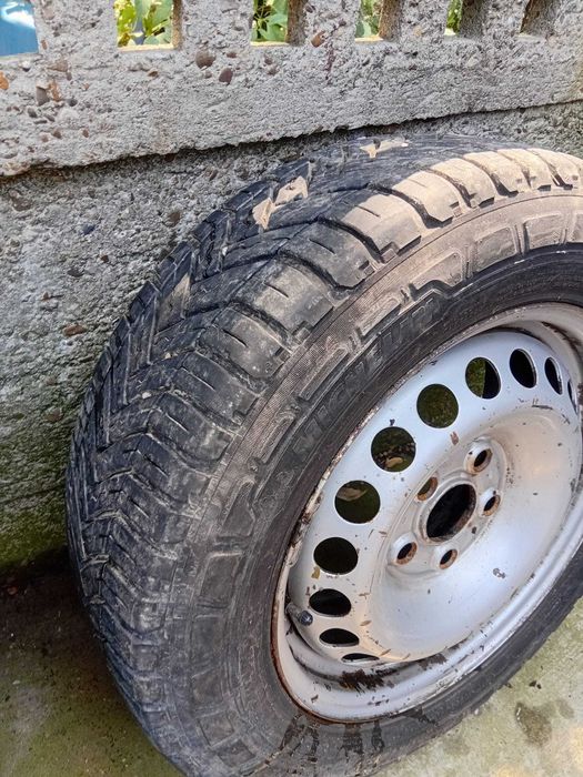 Set 4 jante cu anvelope iarnă 215/65 R16C - Volkswagen Transporter