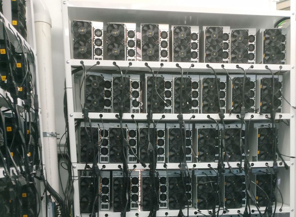 Bitcoin BTC mining hosting ASIC miner crypto Bitmain