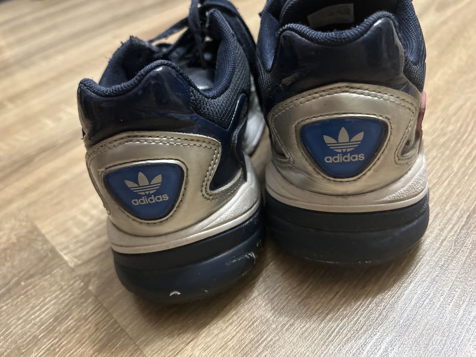 Кроссовки adidas оригинал 36,5