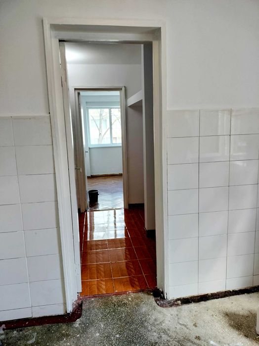 Apartament două camere de vânzare în Petroșani