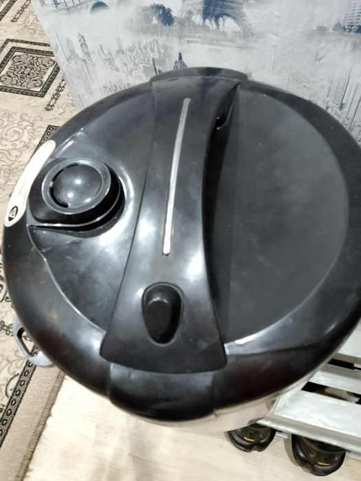 Продается мультиварка в рабочем состоянии