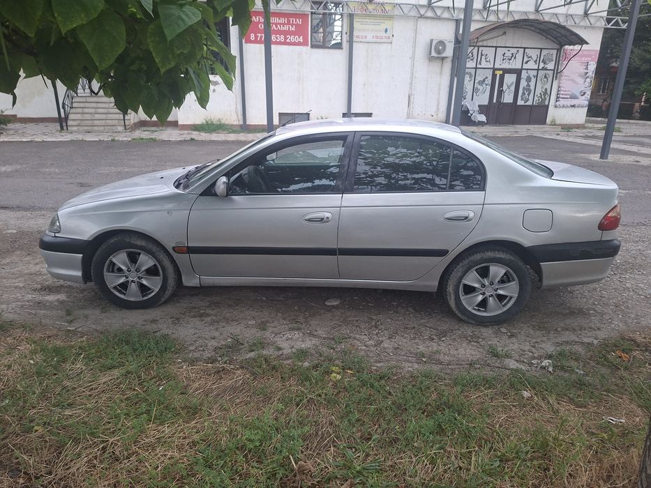 Продаётся Тойота авенсис 2001 год