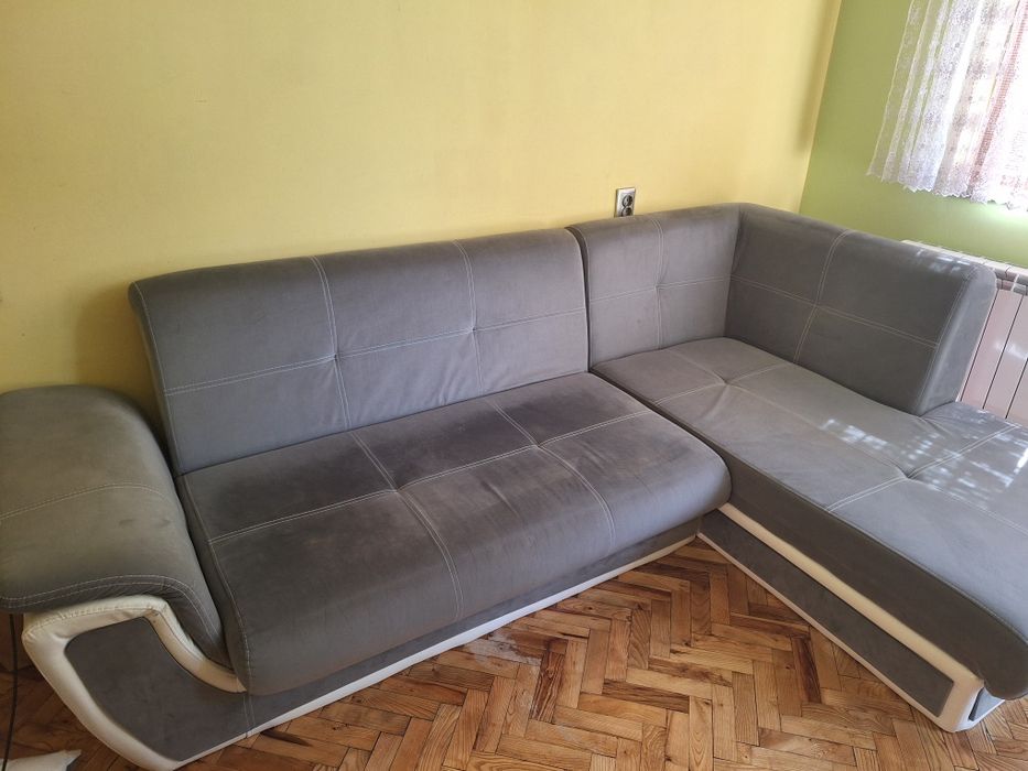 Ъглов диван холов
