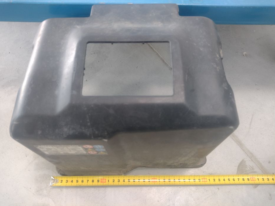 Кутия акумулатор , капак