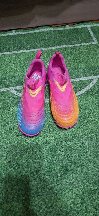 Продавам нови неизползвани стоножки Puma Future