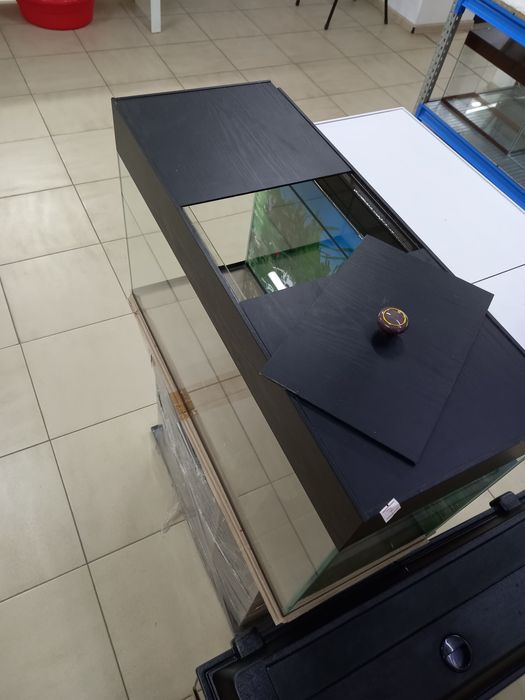 Аквариум 80 литров с тумбой