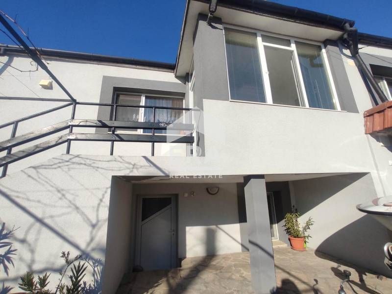 Продава се Къща в Девня - 210 кв.м за 881 €/кв.м - Снимка #1