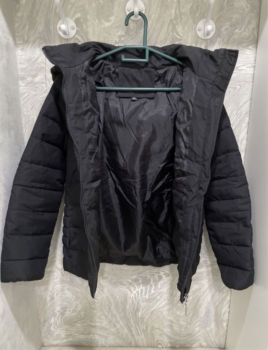 Продам женскую куртку