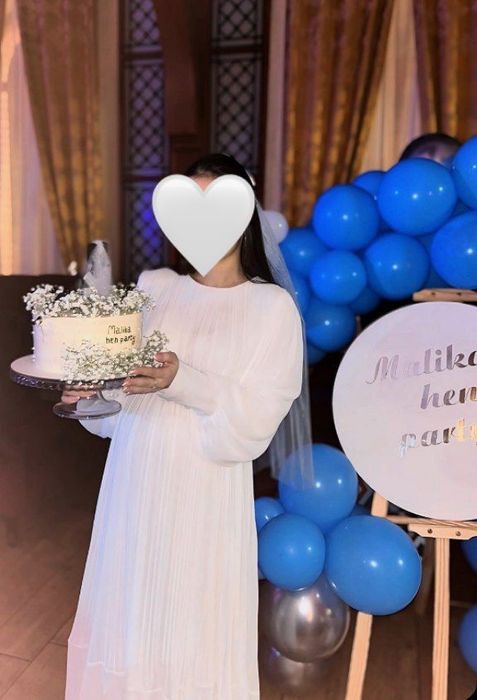 Платье и тройка новые почти