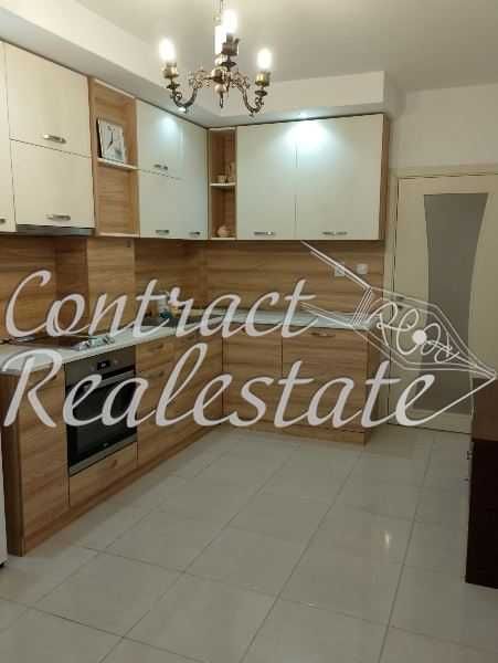 Дава се под наем Двустаен апартамент в Варна, Център - 72 кв.м за 408 € - Снимка #1