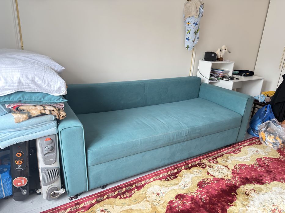 Продаю диван в хорошем состояний