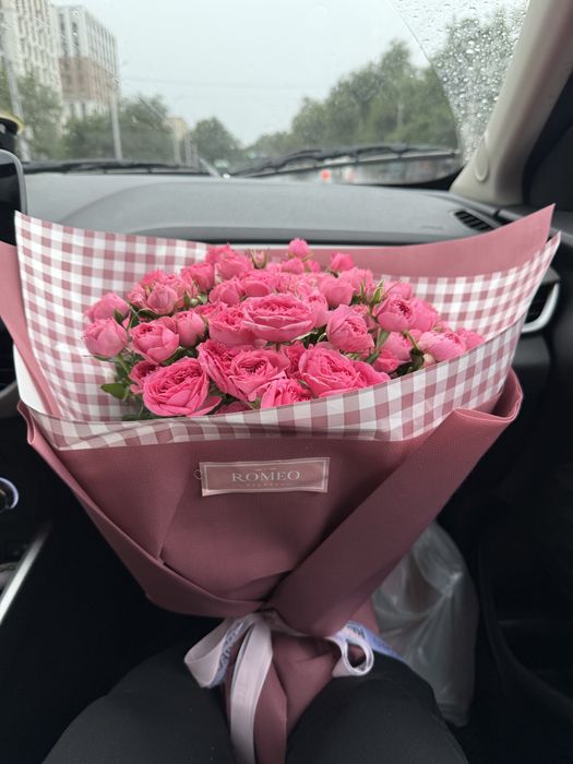 Продам букет спрей розы