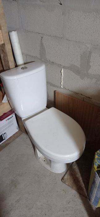 Продам унитаз Сersanit