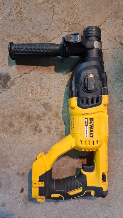 dewalt dch 133 18v перфоратор
