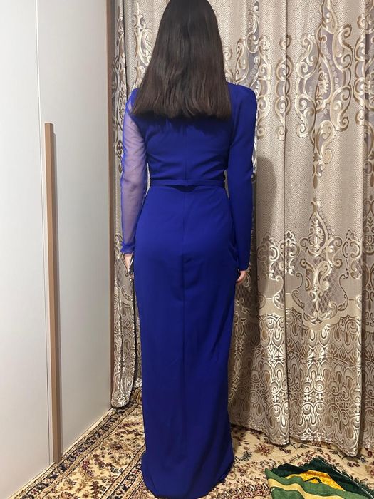 Шикарное вечернее платье