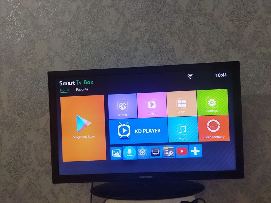 Smart box TV приставка