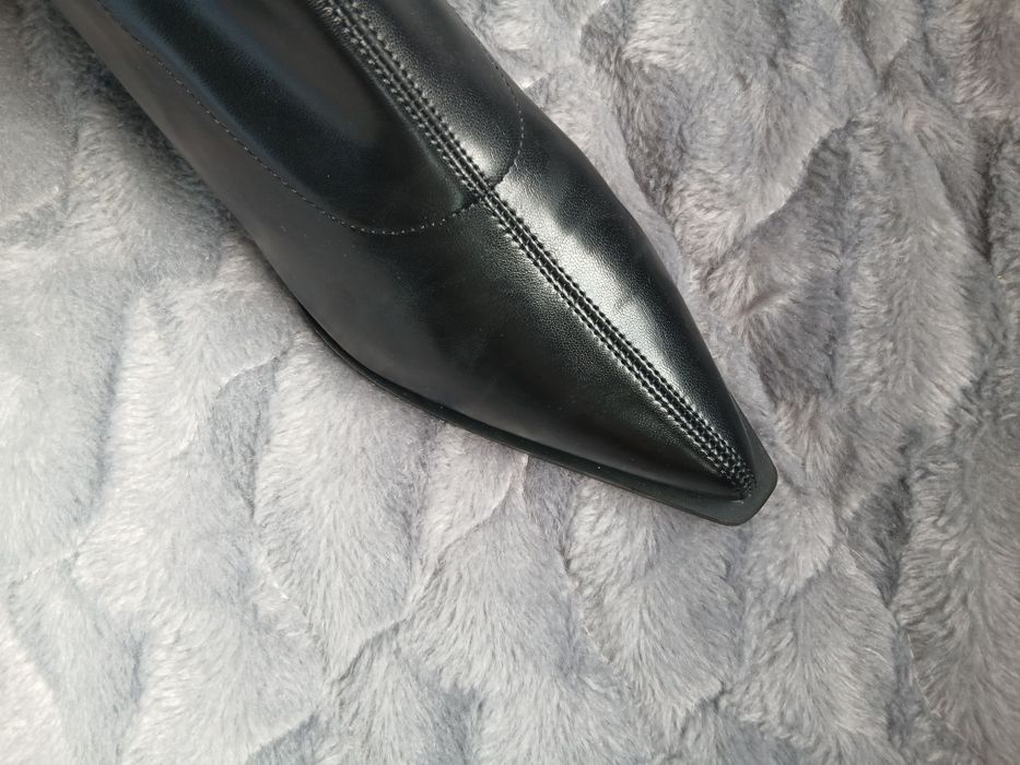 Ghete damă cu toc mic