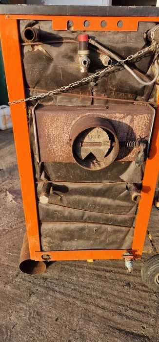 Vand centrala pe lemne