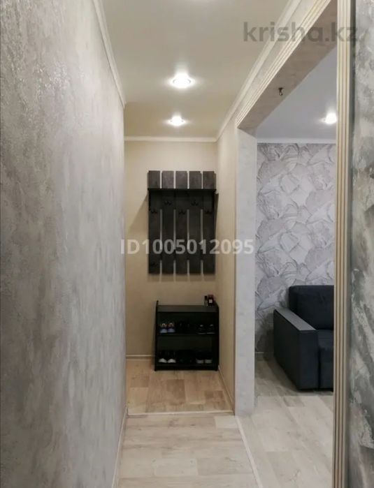 Продаётся 2 х  ком. квартира