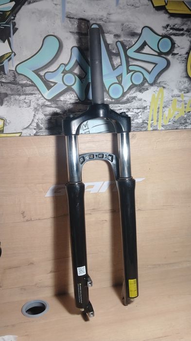Вилка sr suntour XCM30