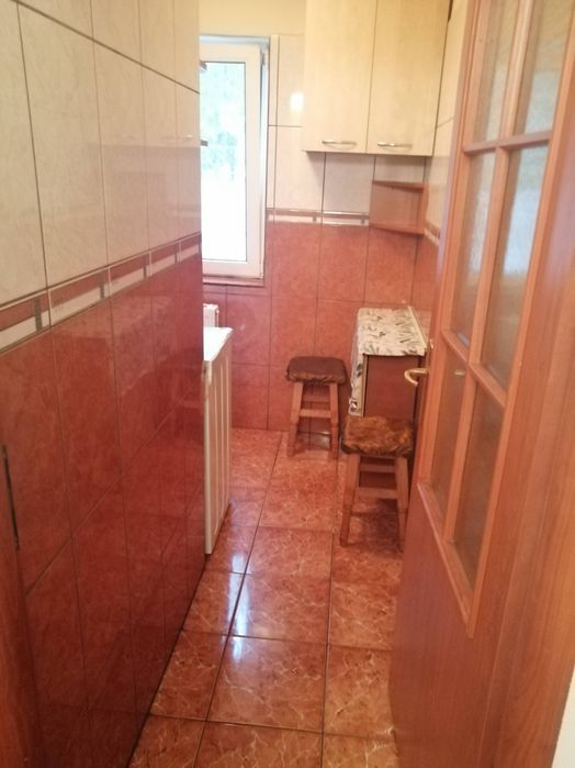 Închiriez apartament!