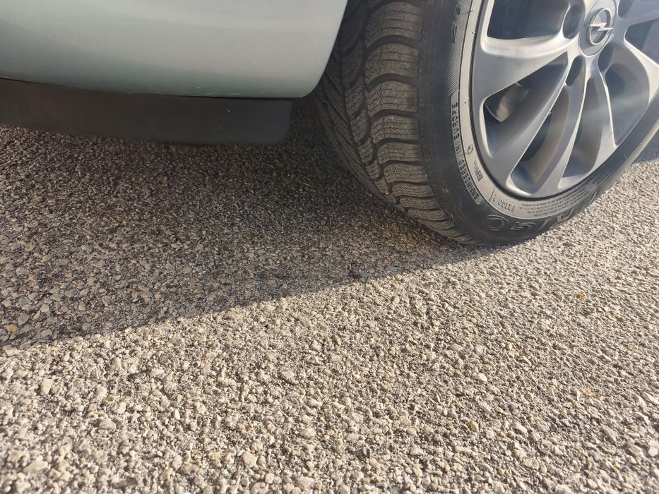 Opel zafira Опел Зафира 1.8 газ бензин.