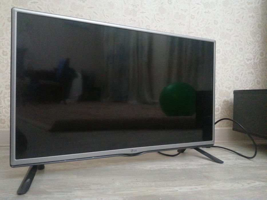 Плоский телевизор LG 60 на 40