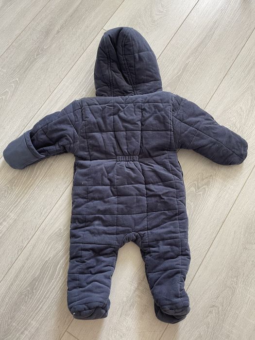 Зимни бебешки космонавти