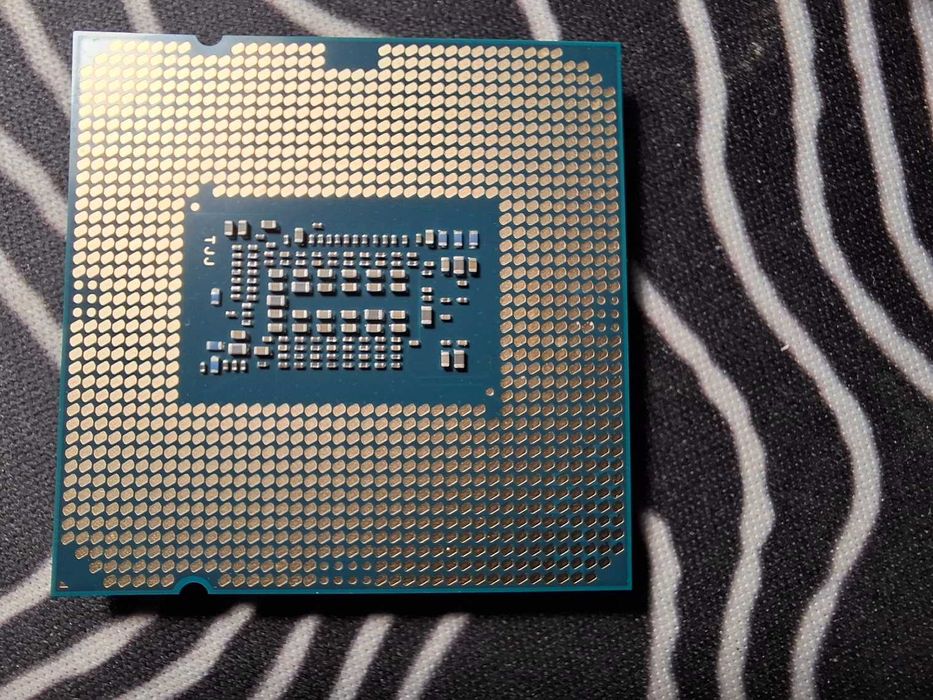 Intel I3 10100F + cooler